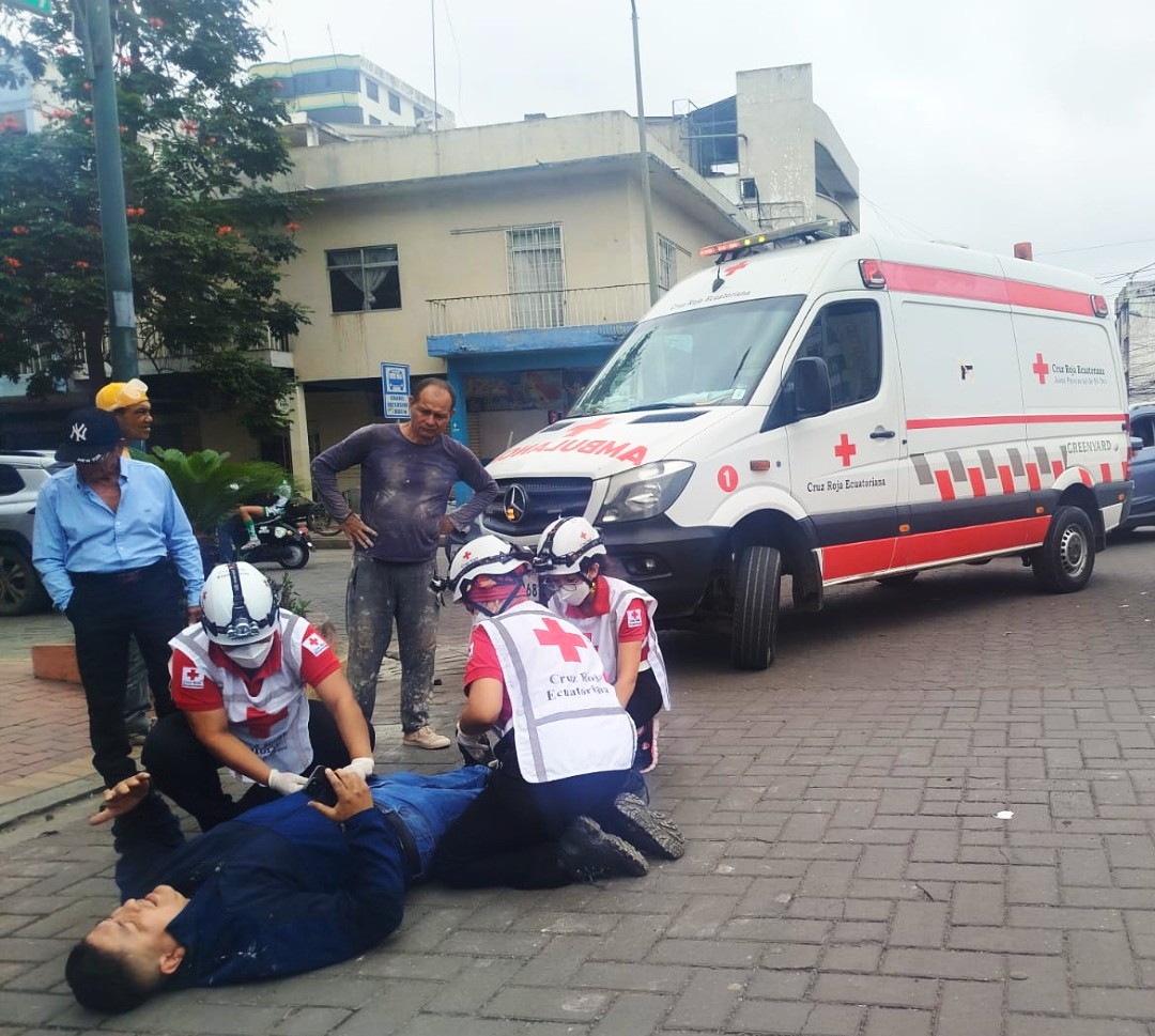Cruz Roja Ecuatoriana atendió más de 200 emergencias y movilizó 925 personas durante el feriado nacional